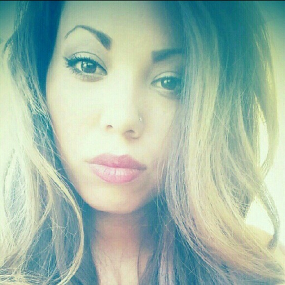 MEET YOUR POSHER - Picture 3 of 3